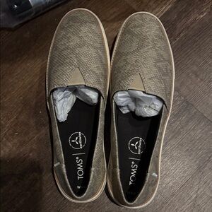 TOMS Women’s Textured Slip-On Loafers - Tan